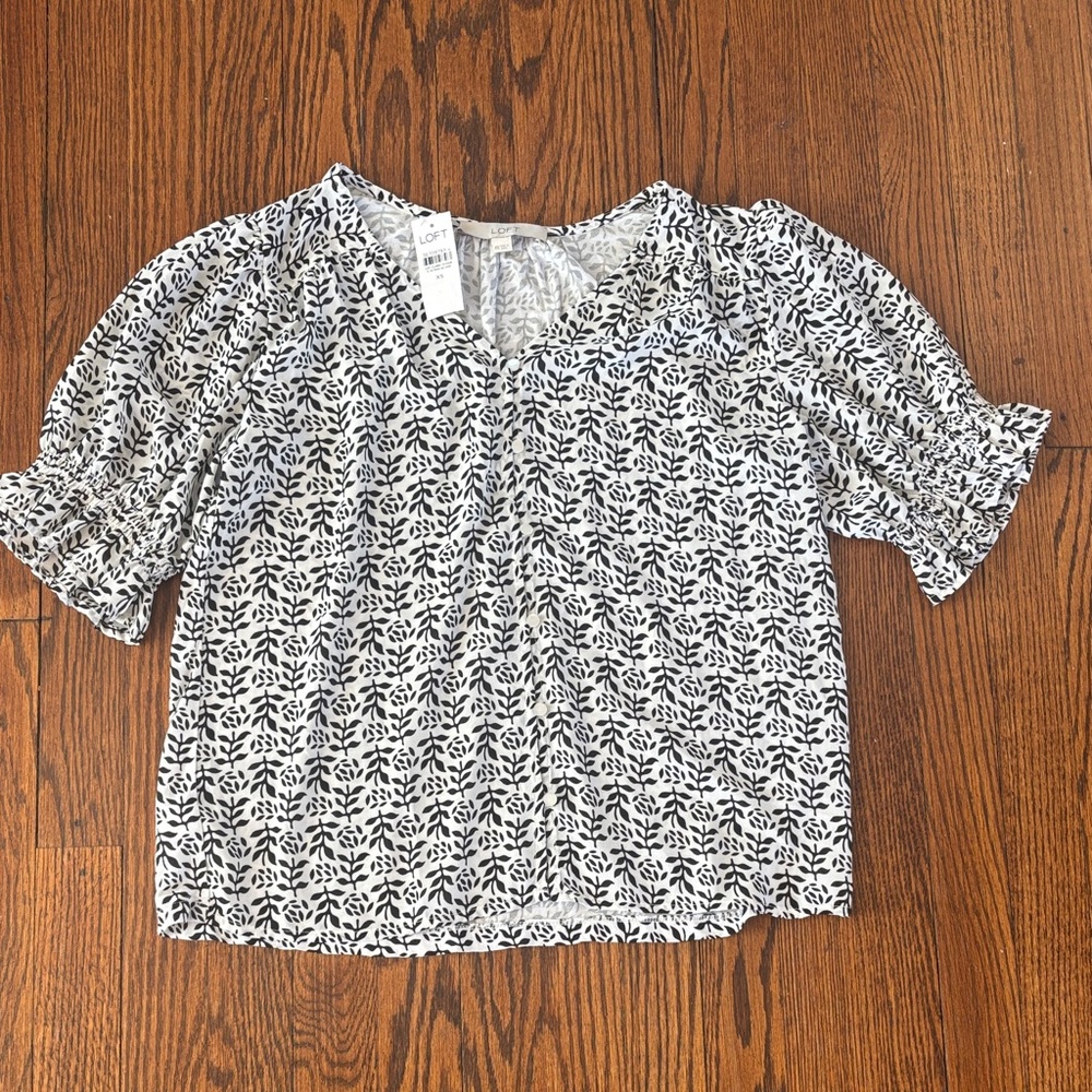 LOFT Monochrome Patterned Blouse NWT
